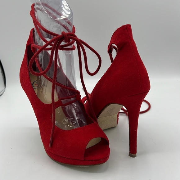 High Heel Red Shoe - Picture 1 of 5